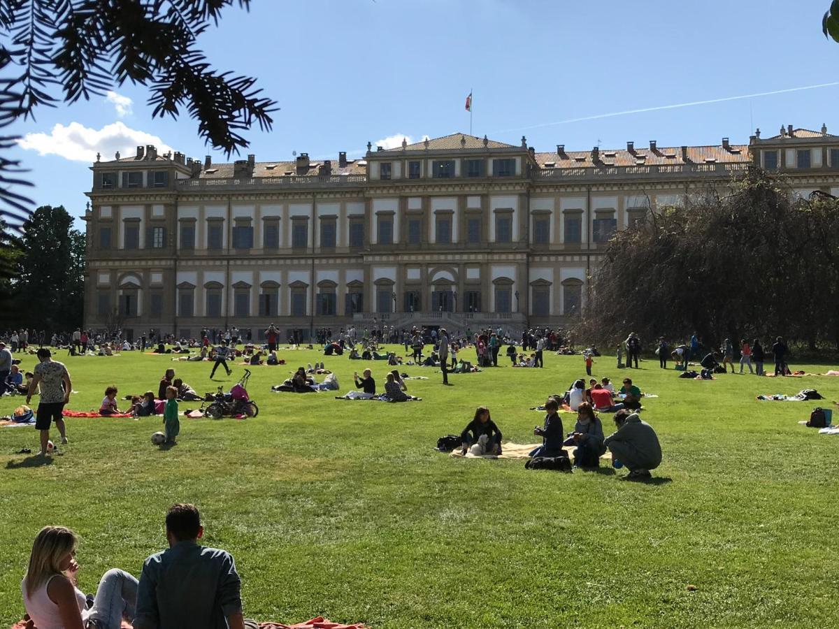Appartamento Ampio E Indipendente Con Vista Giardino Paderno d'Adda Екстер'єр фото